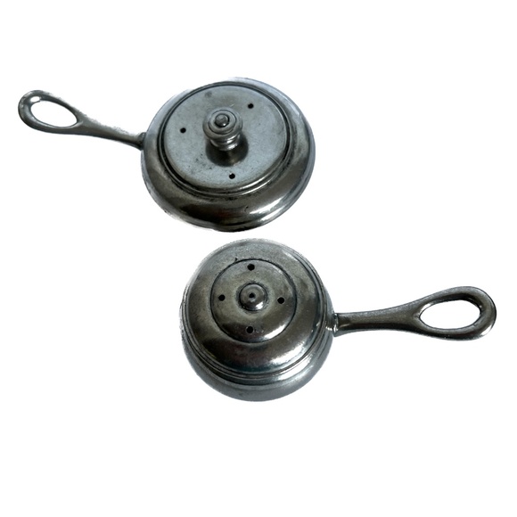Pewter Salt And Pepper Shakers Saucepan Frypan Kitchen Decor Pot Pan Retro - Picture 1 of 6